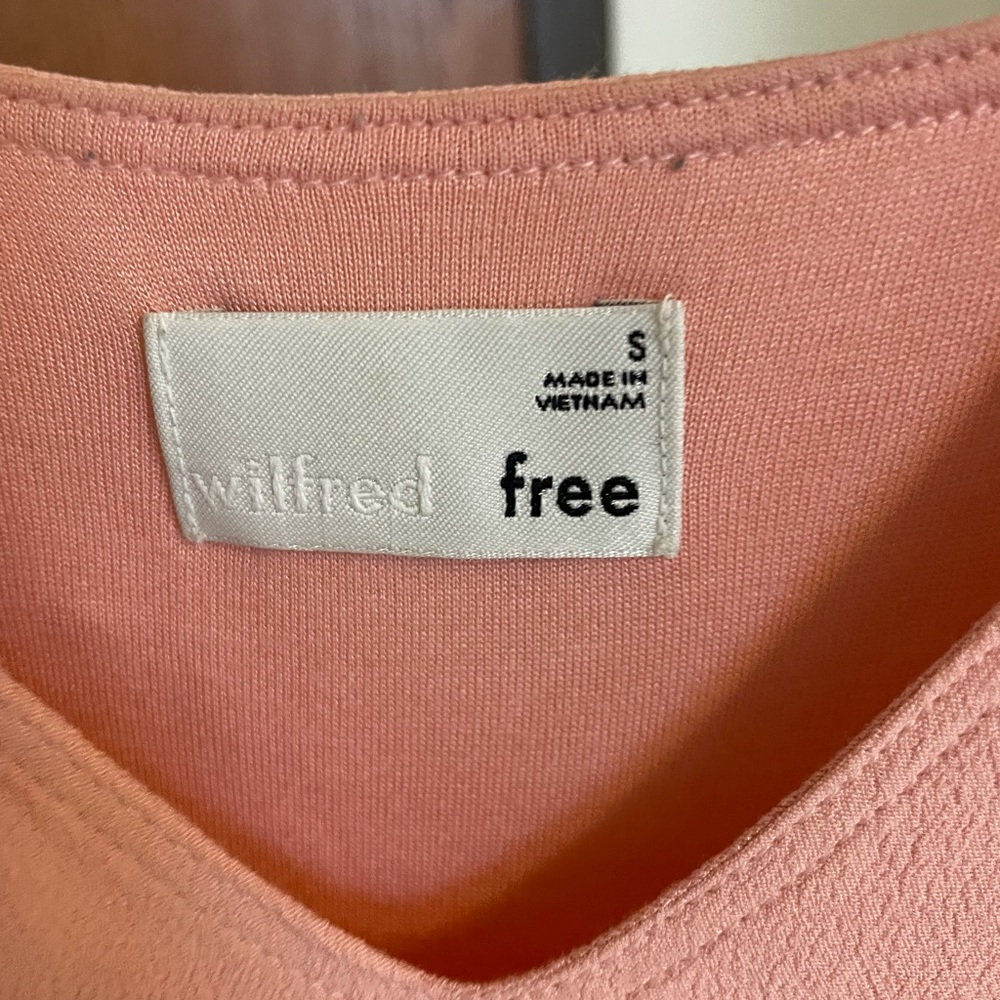 cute basic dress size small - Picture 3 of 3